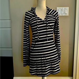 Athleta blue and white striped pullover with hood.